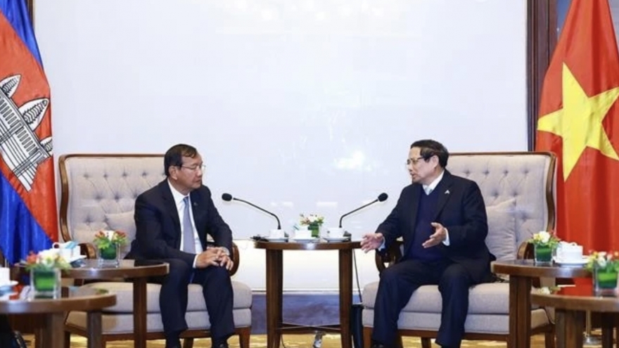 Government leader hosts Cambodian Deputy Prime Minister